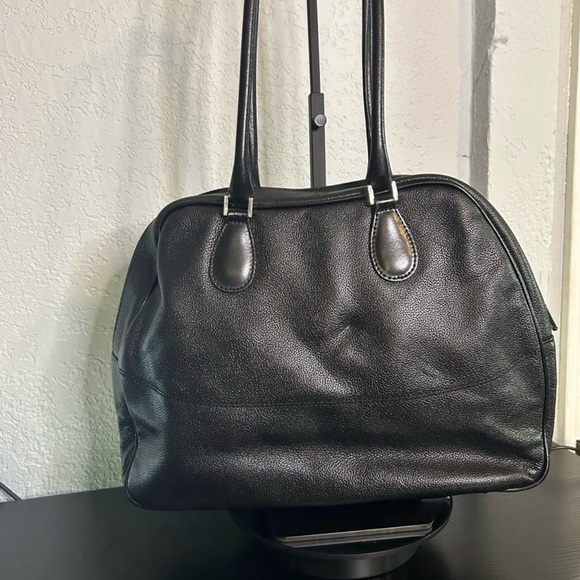 ⚡️⚡️🔥🔥 MOVING SALE Furla Black Leather Bag - Picture 4 of 6
